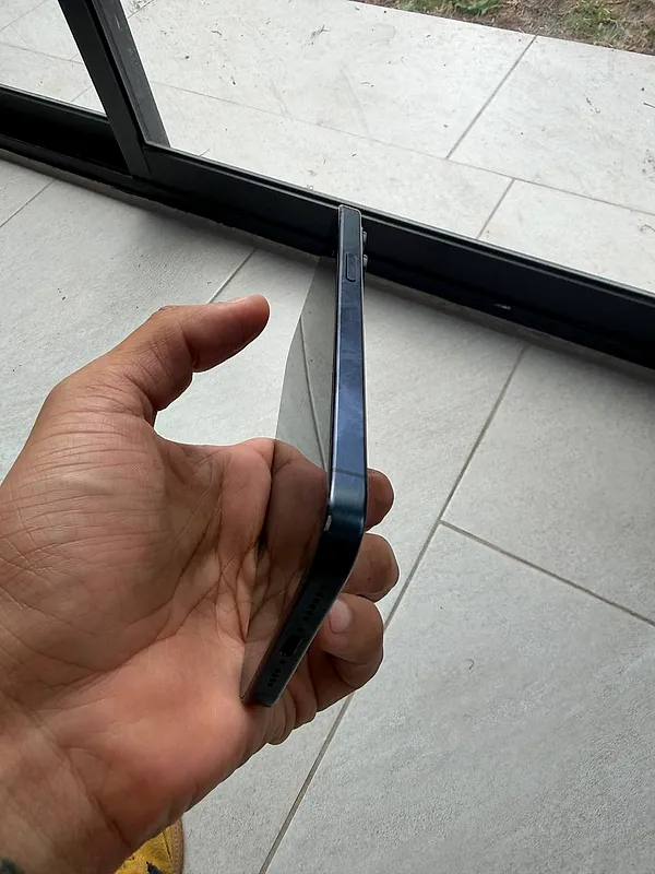 iPhone 15 Pro Max 256 azul titanio 100% batería — foto 6
