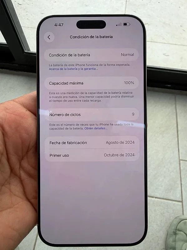 iPhone 16 Pro Max 256 GB blanco titanio batería 100% — foto 3