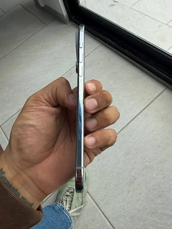 iPhone 17 Air 256 GB azul batería 100% un solo dueño — foto 7