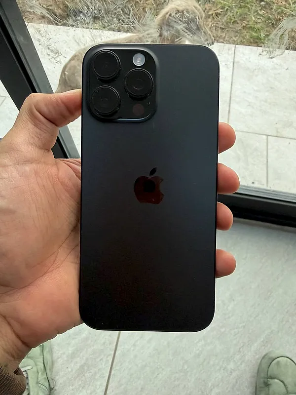 iPhone 16 Pro Max 1 TB negro batería 100%