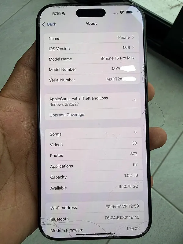 iPhone 16 Pro Max 1 TB negro batería 100% — foto 3